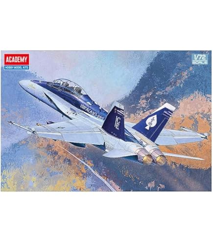Amazon.com: Hasegawa - 1:72 F/A-18F Super Hornet - VFA-11 Red